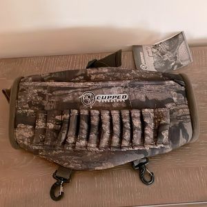 Cupped waterfowl hand warmer.